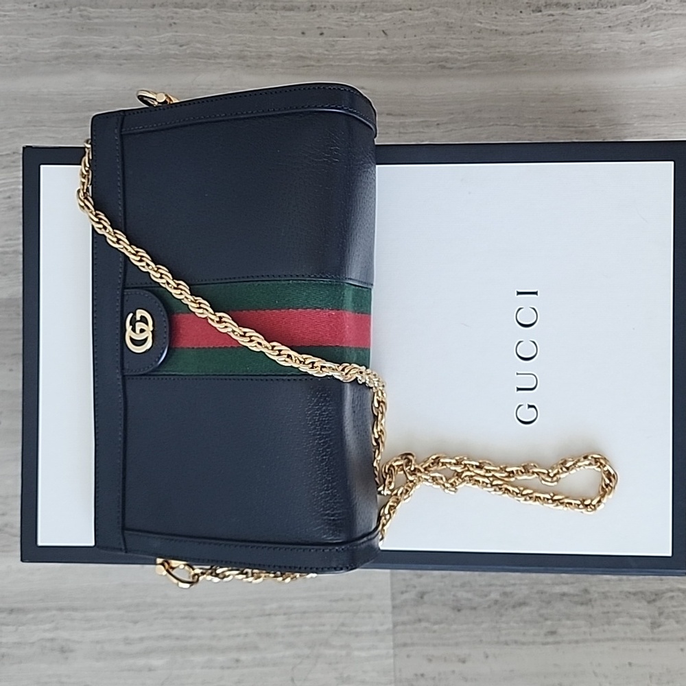 Gucci Black Leather Shoulder Bag - Picture 11 of 14